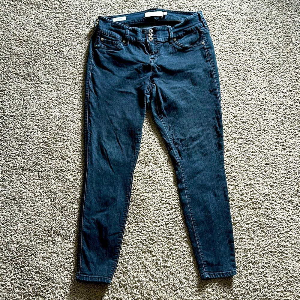 Torrid 16t jegging stretchy 3 button jeans